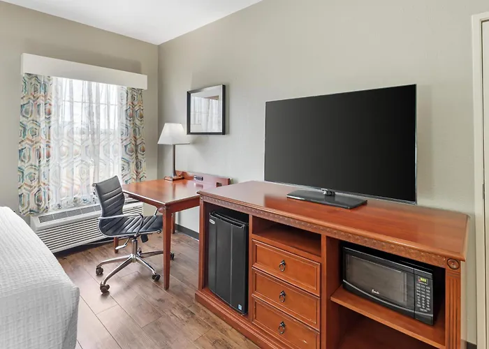 Best Western Plus Georgetown Inn & Suites