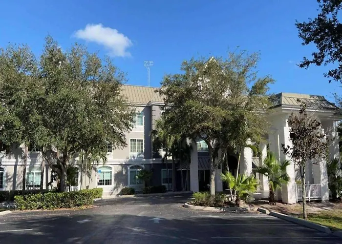 Hotel Flamingo Inn&Suites Vero Beach I-95