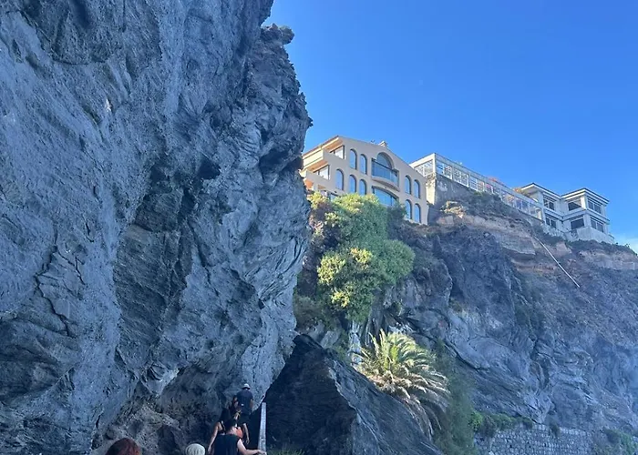 Puerto Nest Hostel