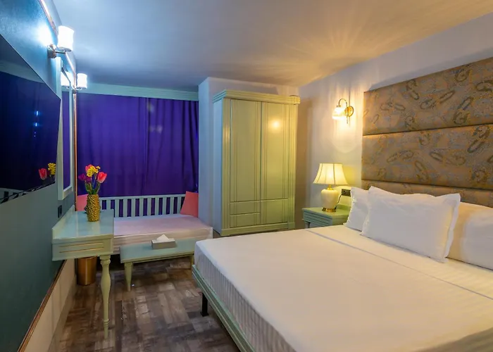 Hotel Phoenicia Majestic