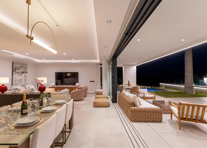 Sea Gardens Villa
