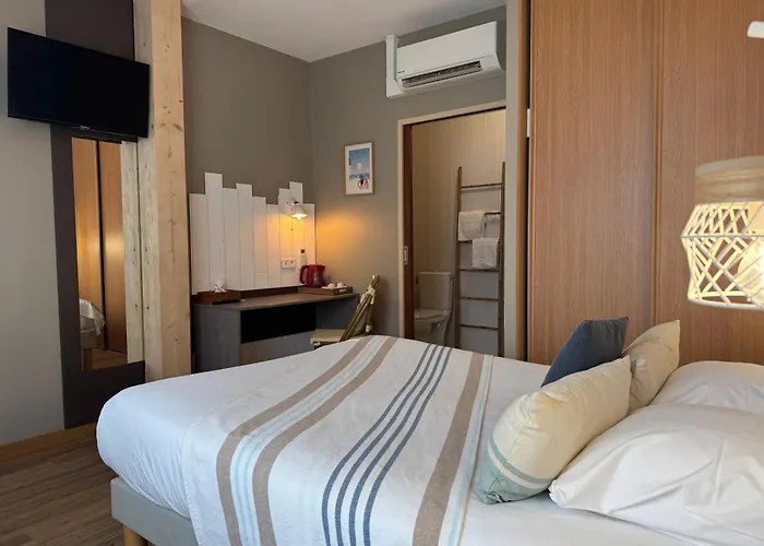 Acadie Saint Victor - Hotel Restaurant -Face Mer- Chatelaillon Plage