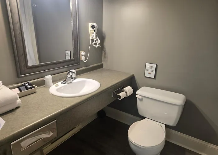 Seawinds Motel & Suites