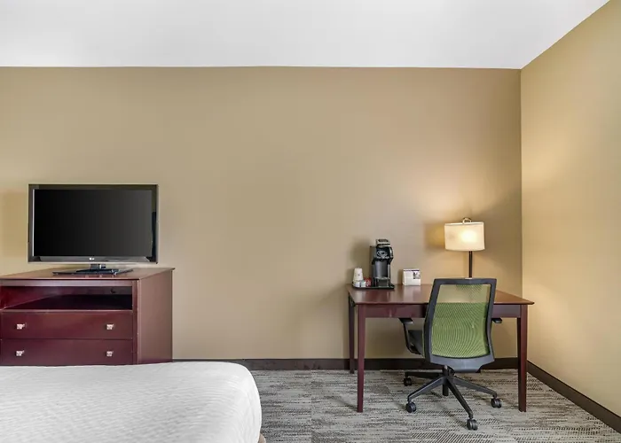Best Western Plus Chalmette Hotel