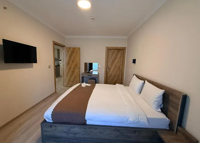 Rena Grand Residence & Suit
