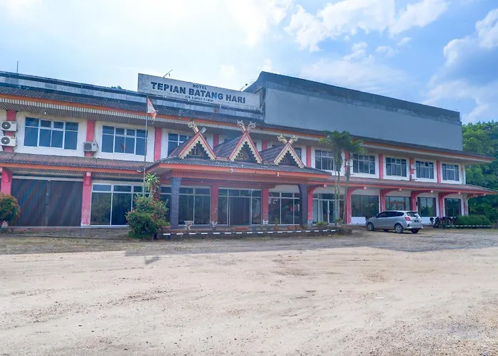 Oyo 92748 Hotel Tepian Batang Hari