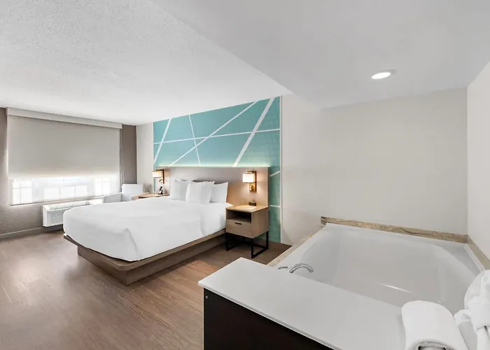 Comfort Inn & Suites And Conference Center