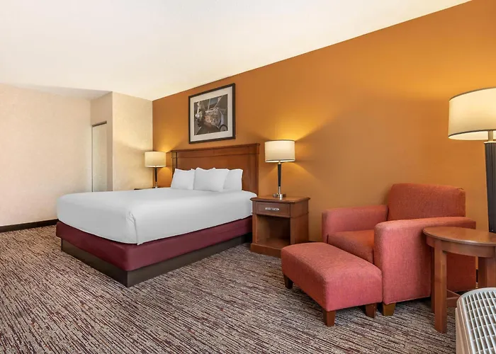 Drury Inn & Suites St. Louis Forest Park