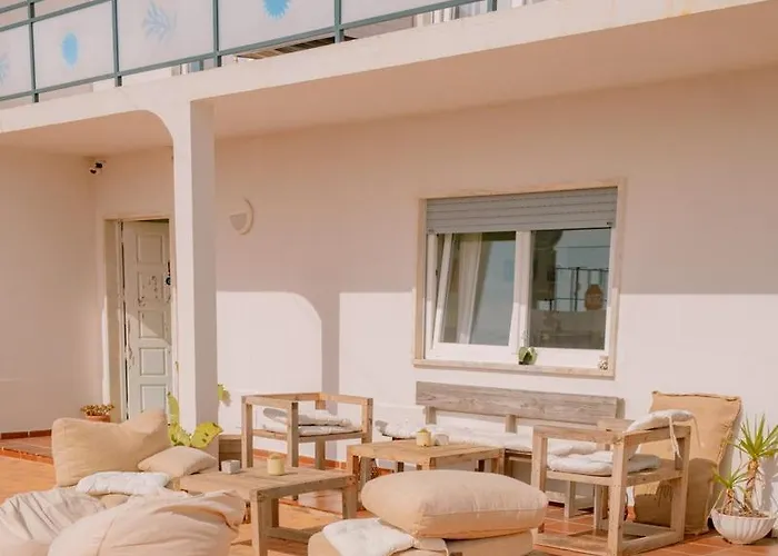 Hospedium Republica Surf House - Coxos Beach, Ericeira