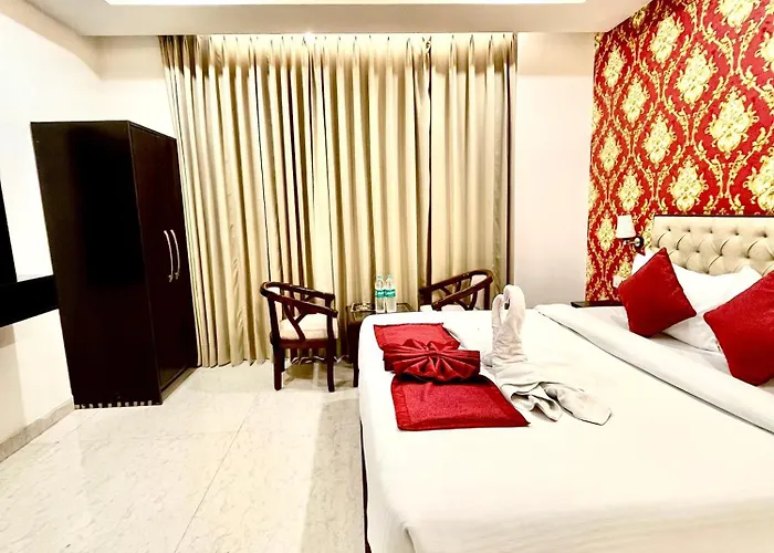 Hotel Lycoris Zirakpur Chandigarh !! Main Highway Hotel ! Lift ! Large Parking ! Premium Ac Rooms ! Traveler Choice