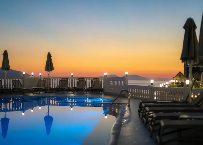 Toto Hotel & Apartments