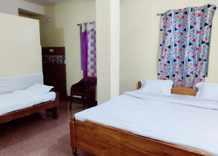 Spot On Senapati Inn Khandagiri