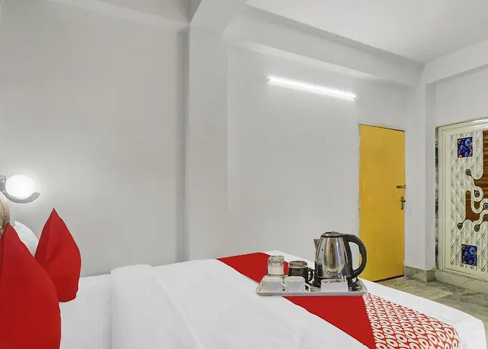 Hotel O Starlight Guest House