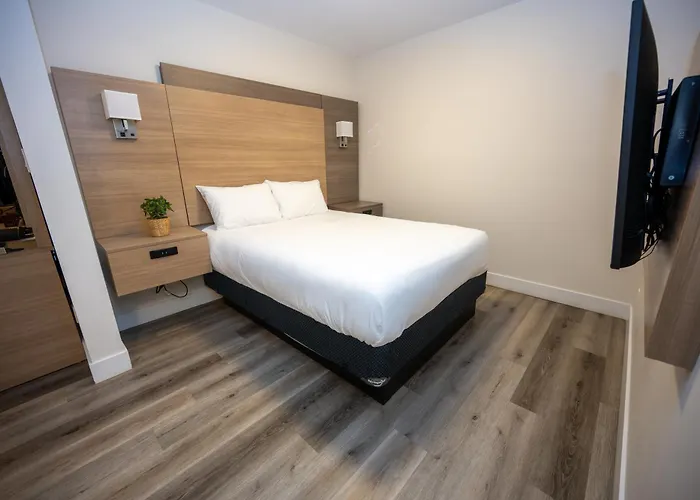 Harrison Grand Motel