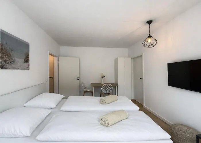 Stayfab Rooms & Apartments