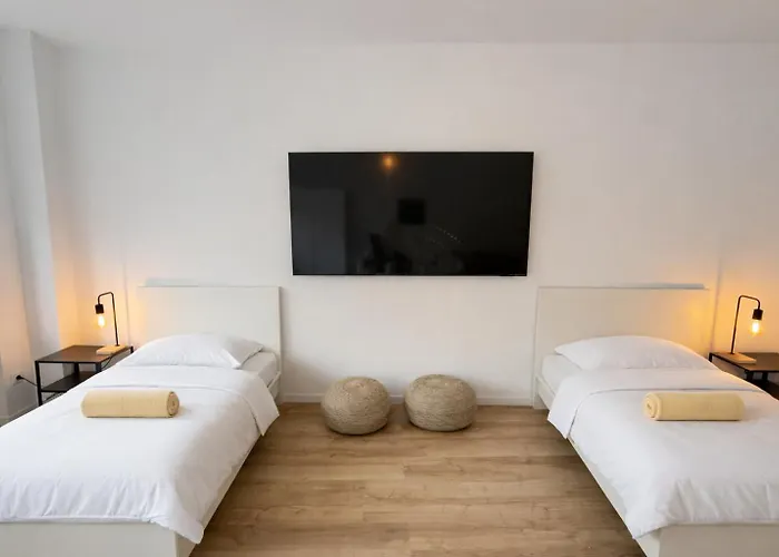 Stayfab Rooms & Apartments