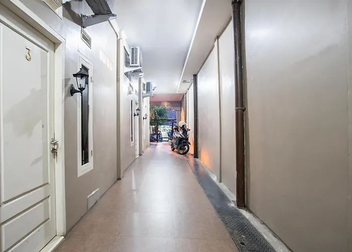 Hotel O Almahyra Guest House Syariah