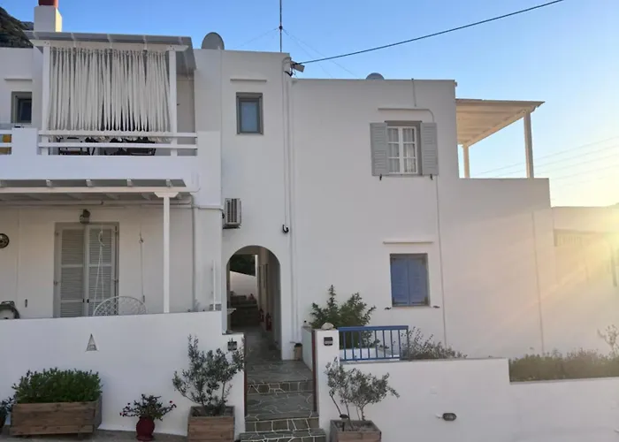 Studios Mirtia