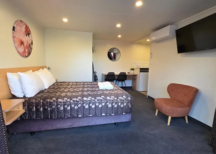 Admirals Motor Lodge