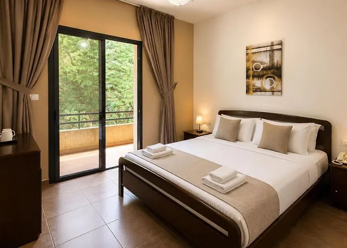 Iris Flower Hotel