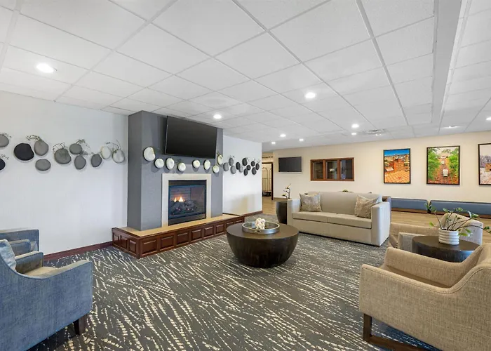 Best Western Plus Dubuque Hotel And Conference Center
