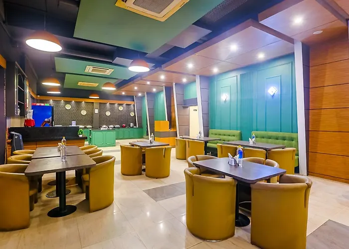 Max Hotels Prayagraj