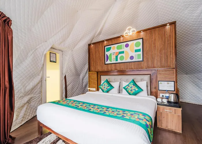 Treebo Wanderlust Residency With Mountain View