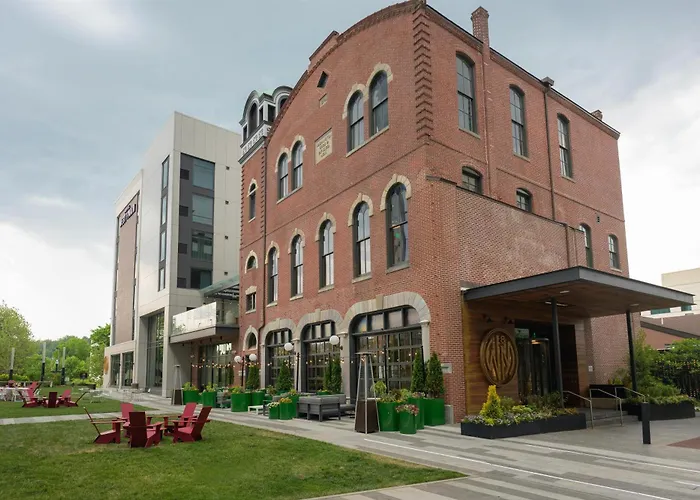 Hotel West & Main Conshohocken, Tapestry Collection Hilton