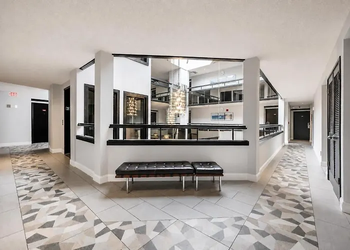 Hotel International