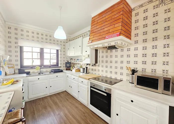 Baleal Classic Waves Guest House
