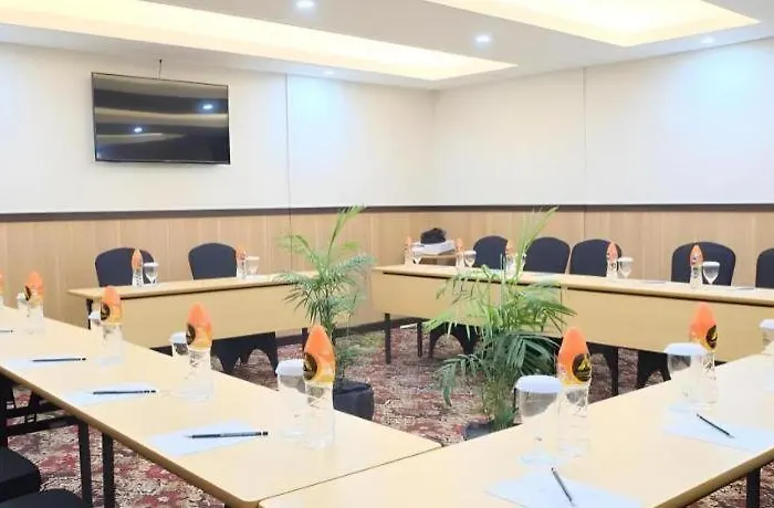 Pyramid Suites Hotel