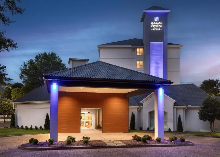 Holiday Inn Express & Suites Memphis East By Ihg