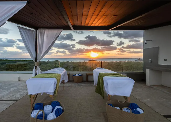 Azulea Isla Mujeres Hotel