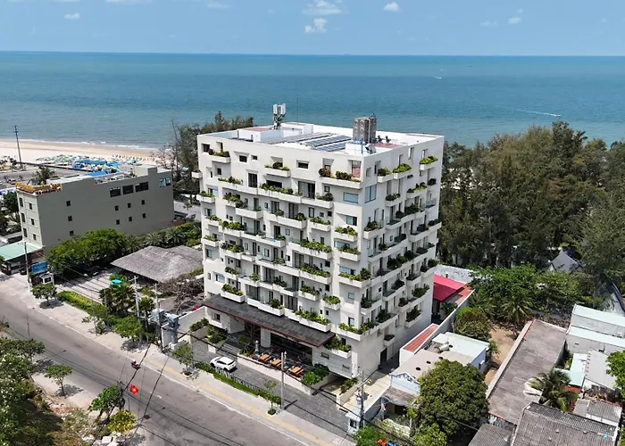 Iconic Long Hai Hotel