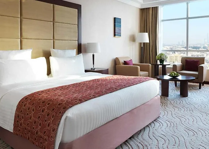 Goroomgo Gp Lake View Mall Road Nainital - Prime Location & Luxury Room - Excellent Customer Service Awarded