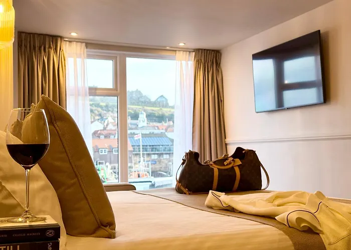 Number 3 Pier Road Suites