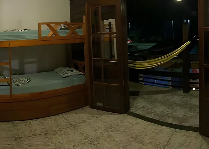 Hostel Caravelas Beach House Caraguatatuba
