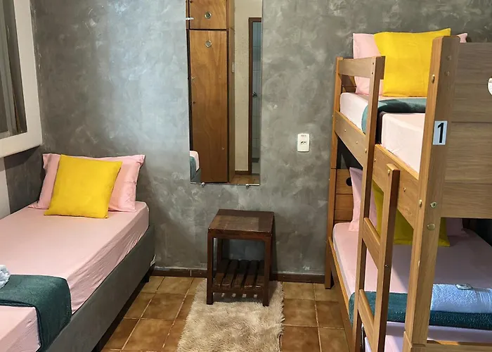 Hostel Lunar