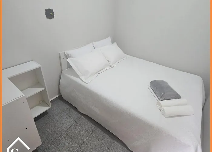 Saint Charles Hostel