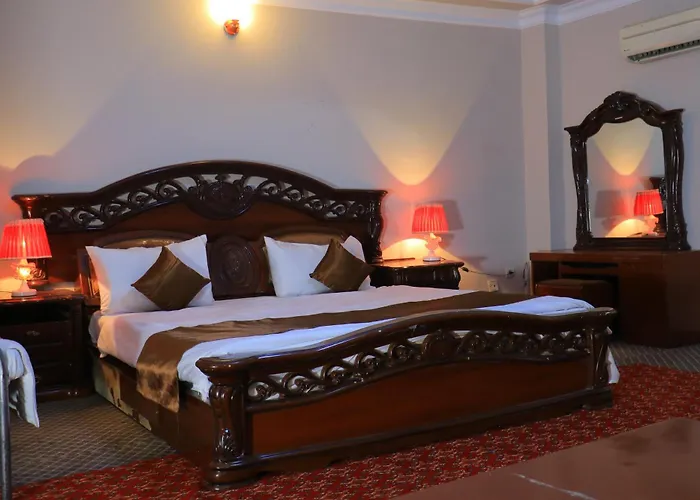 Roshan Plaza Hotel