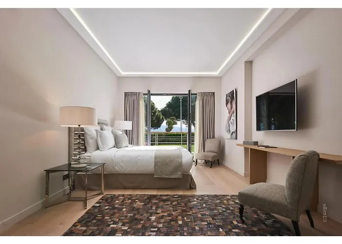 Prestigious Private Pool Villa In Pointe Croisette, Cannes