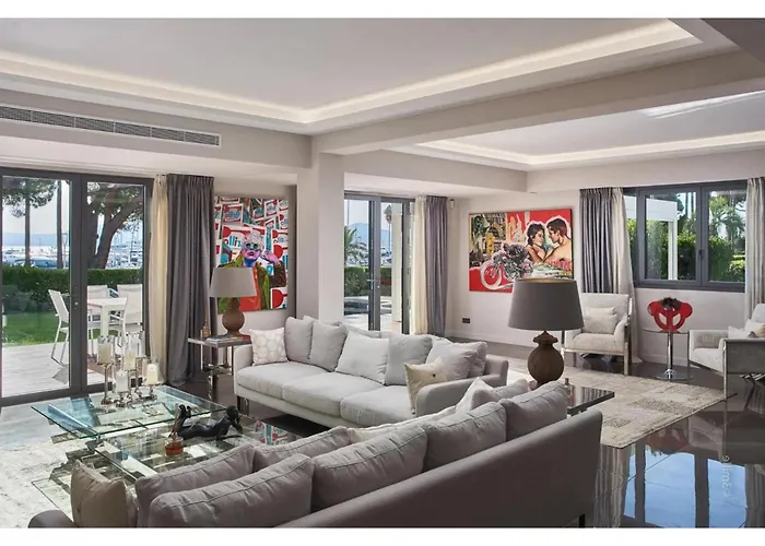 Prestigious Private Pool Villa In Pointe Croisette, Cannes