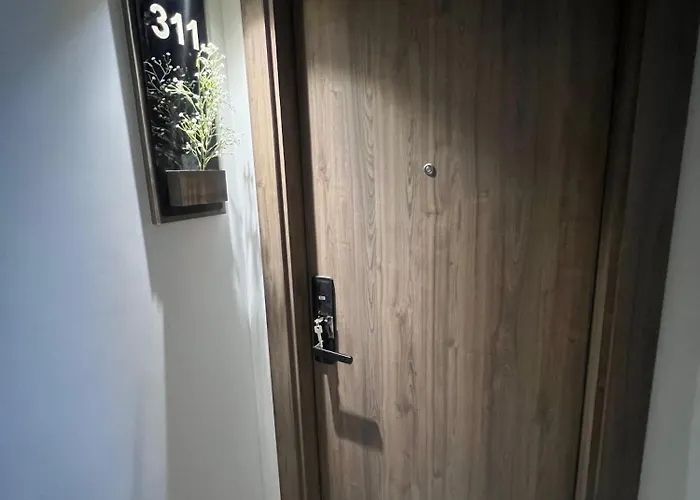 Lake Plaza Luxury Rooms