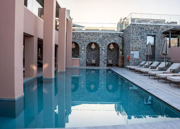 Volta Seaside Boutique Hotel