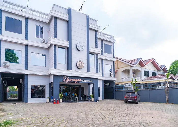 Sans Hotel Bobo Home Jambi