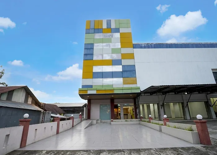 Hotel O Near Terminal Batoh Formerly Hotel Al Fatih