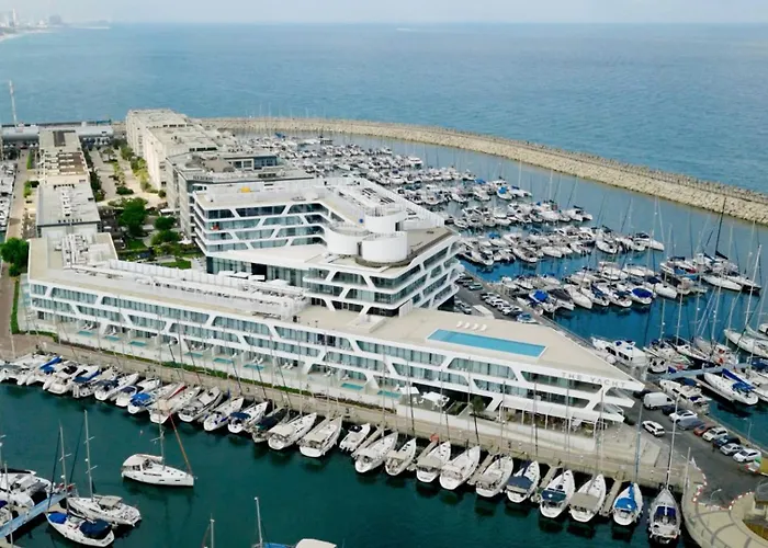 The Yacht - By Fattal Limited Edition