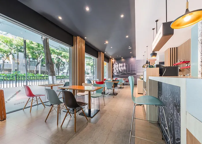 Ibis Xiamen Railway Station Wanchai City Hotel