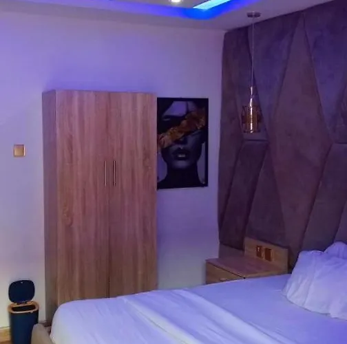 Havana Hotel And Suites