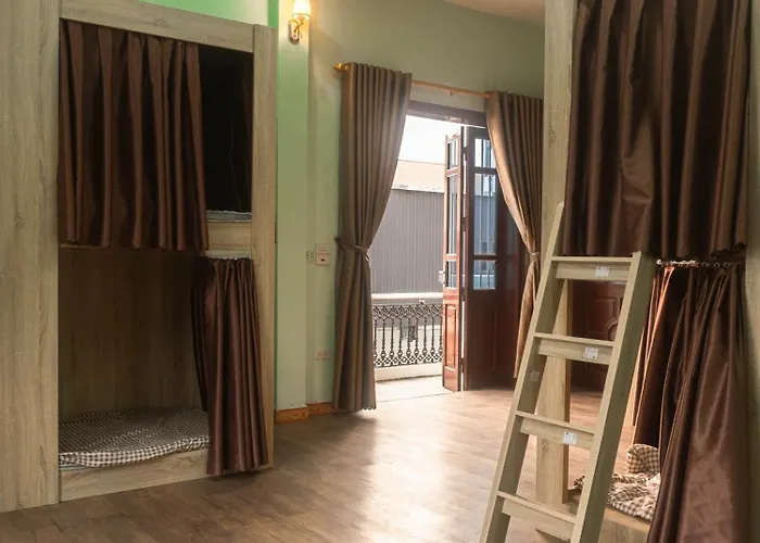 Mountain Goat Wooden Capsules Hostel 247